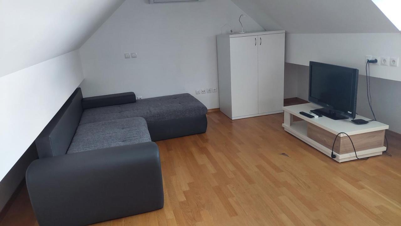 Apartma Samo Apartment Kranj Bagian luar foto
